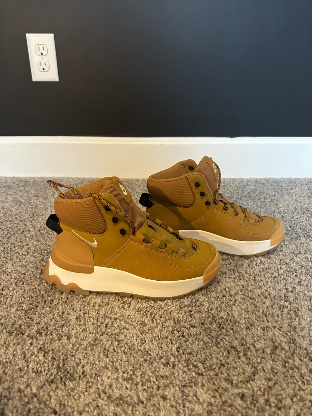 Nike Wheat/Tan High-Top Trail Sneakers